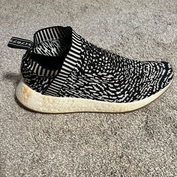 Adidas NMD R2 sneakers - Picture 3 of 4